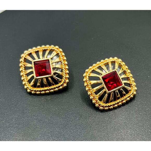 Swarovski Swan Square Red Crystal Gold Tone Rope Design Pierced Earrings - Picture 5 of 9